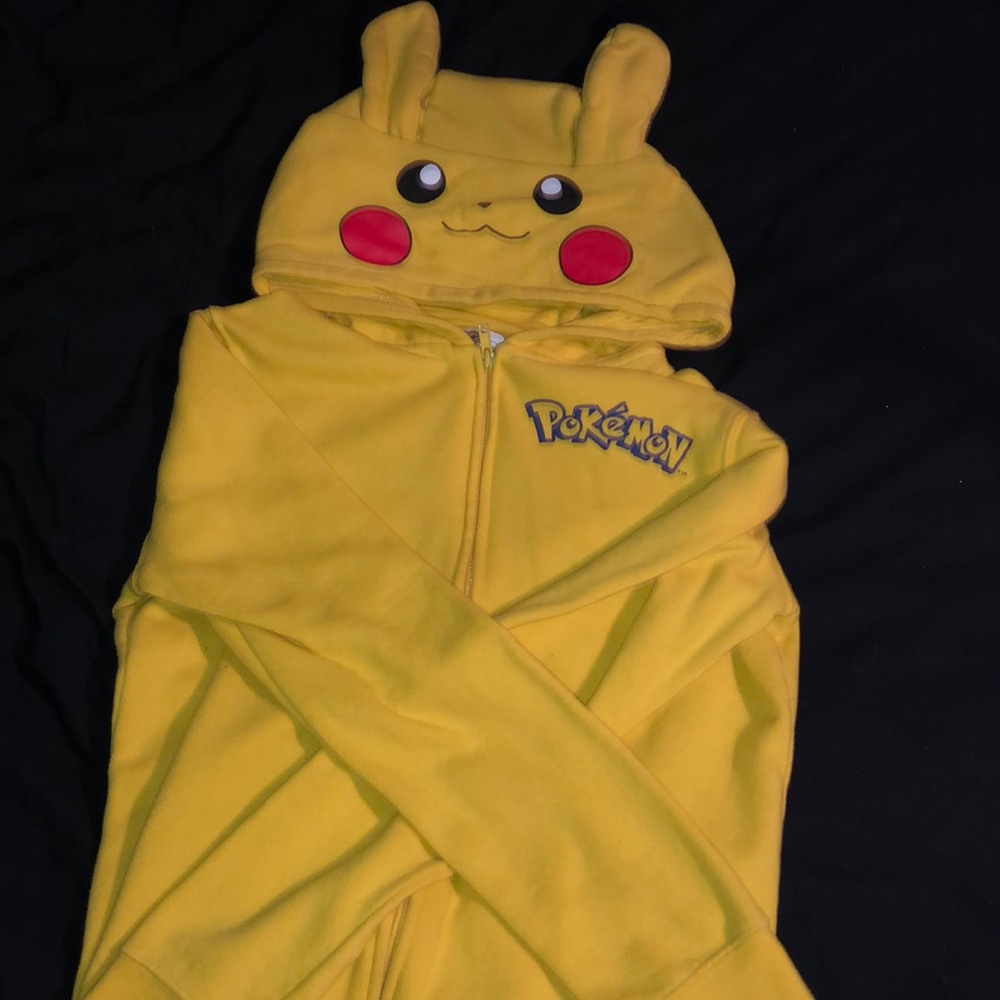 Pokémon Pikachu zip up jacket